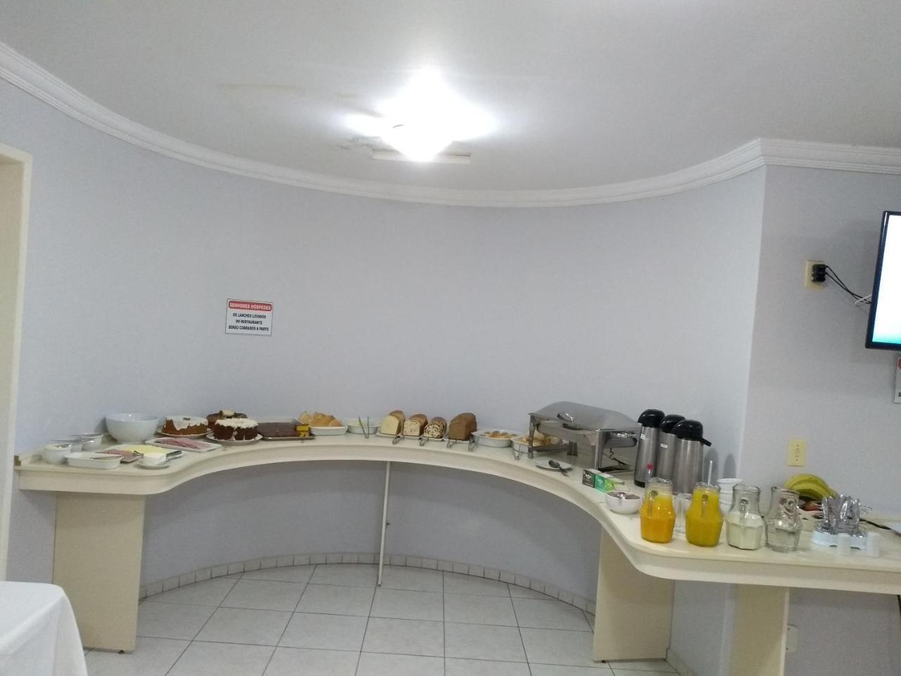 Hotel Mariluz Telemaco Borba Экстерьер фото